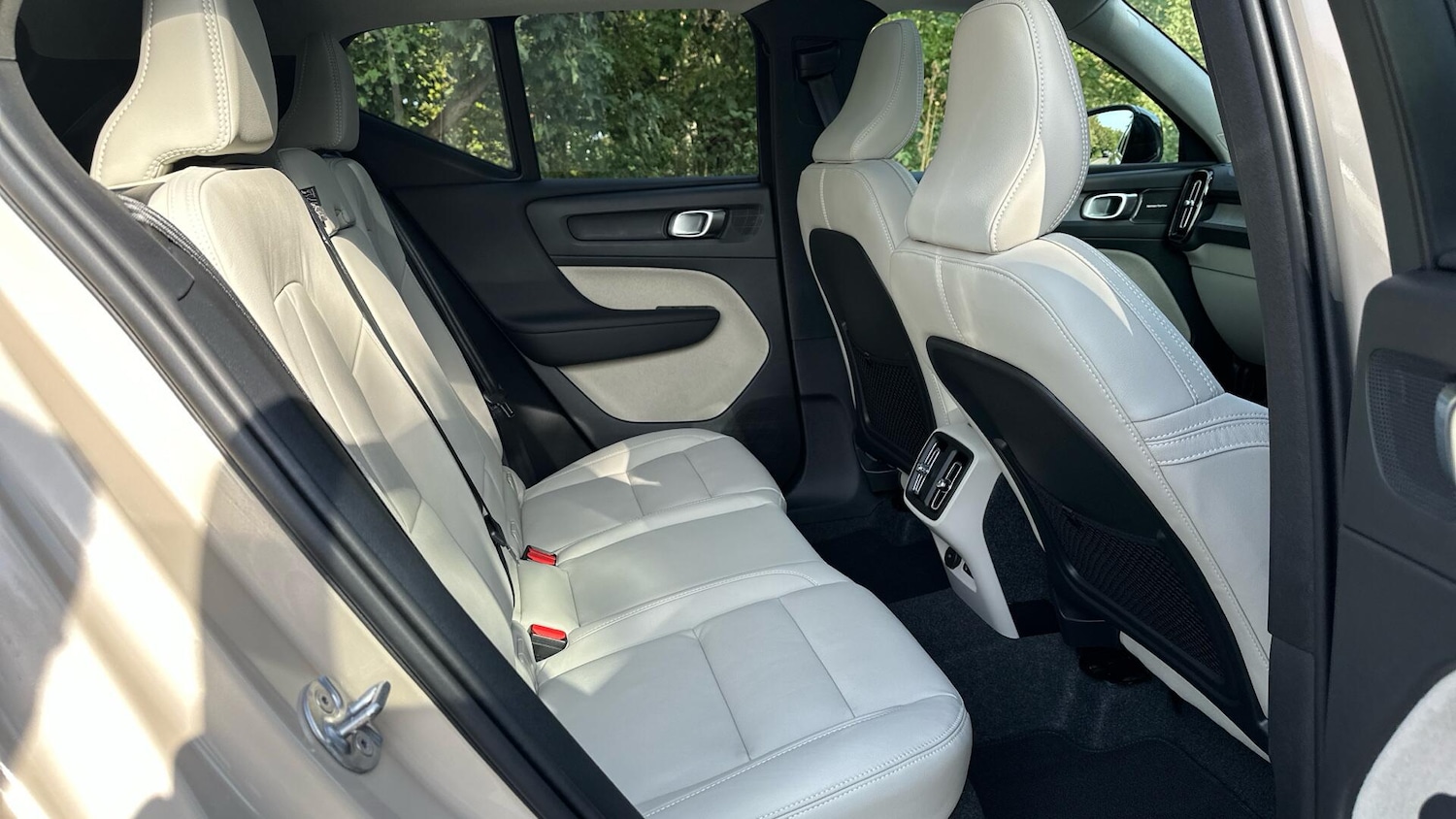 Used Volvo XC40 2025 for sale - 76337796: Photo 17