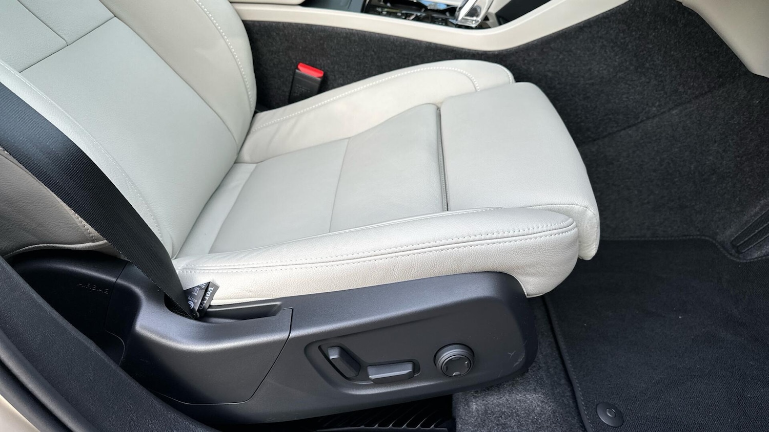 Used Volvo XC40 2025 for sale - 76337796: Photo 18