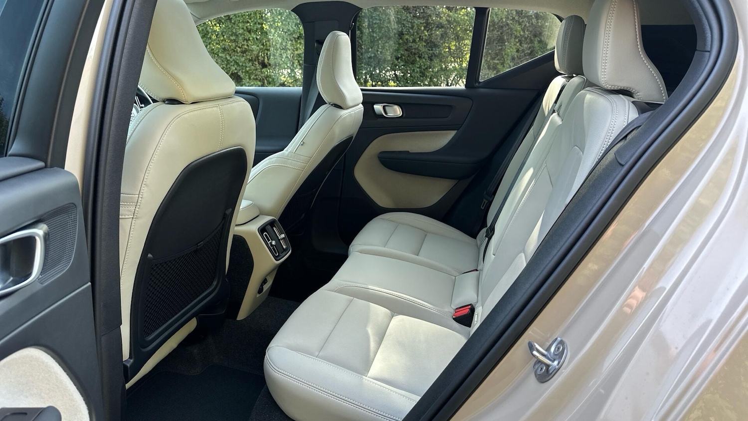 Used Volvo XC40 2025 for sale - 76337796: Photo 19