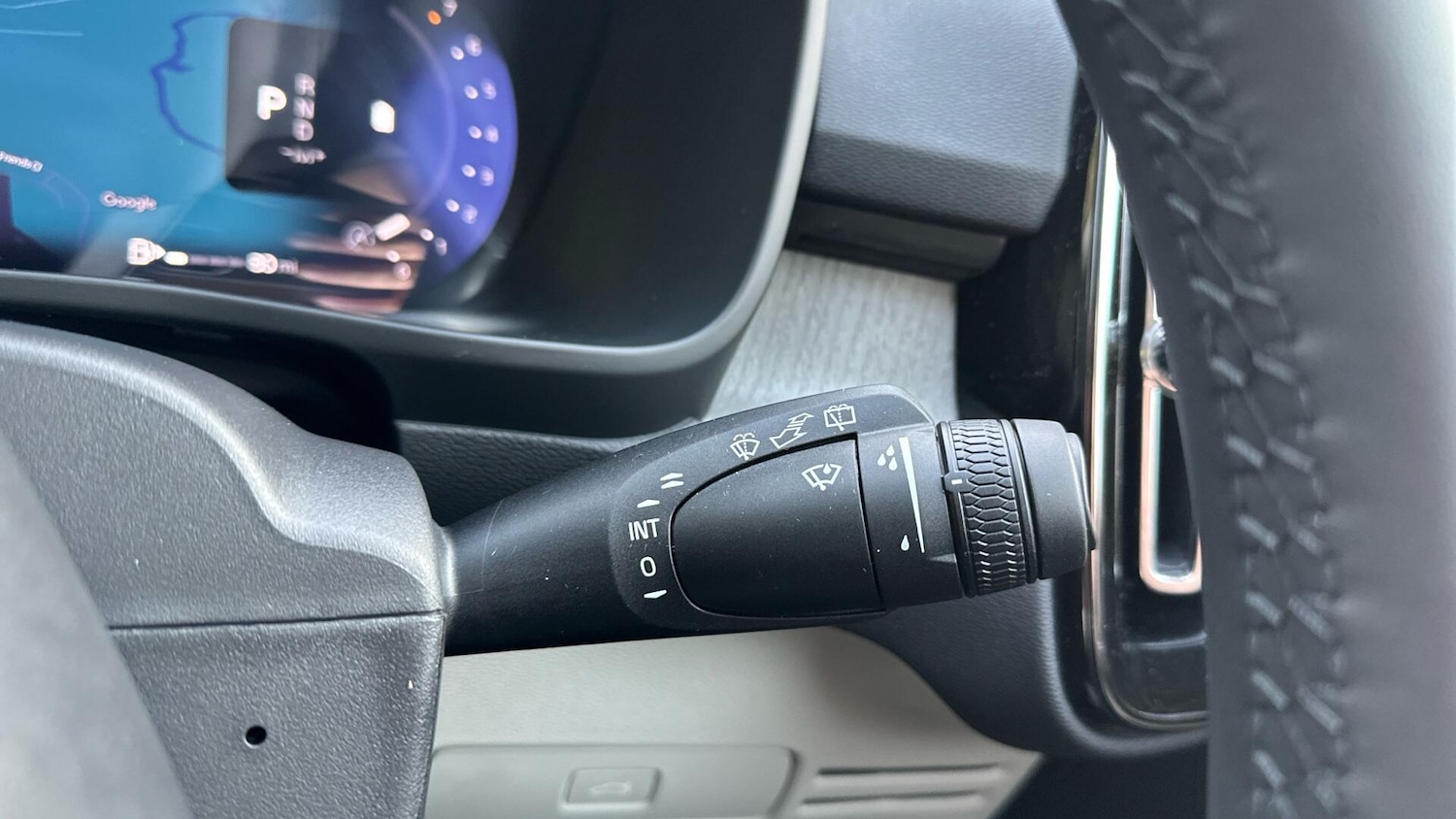 Used Volvo XC40 2025 for sale - 76337796: Photo 24