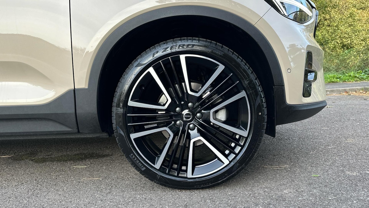 Used Volvo XC40 2025 for sale - 76337796: Photo 35