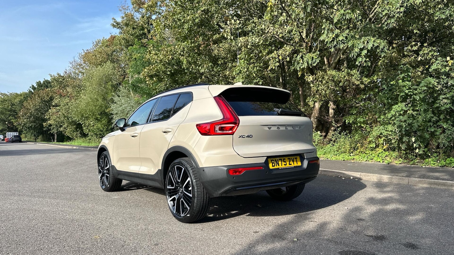 Used Volvo XC40 2025 for sale - 76337796: Photo 4