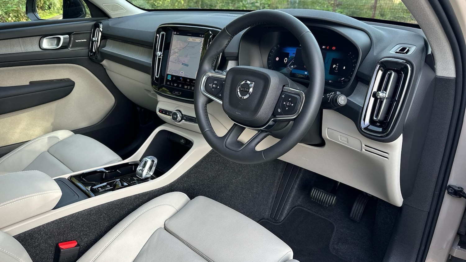 Used Volvo XC40 2025 for sale - 76337796: Photo 47