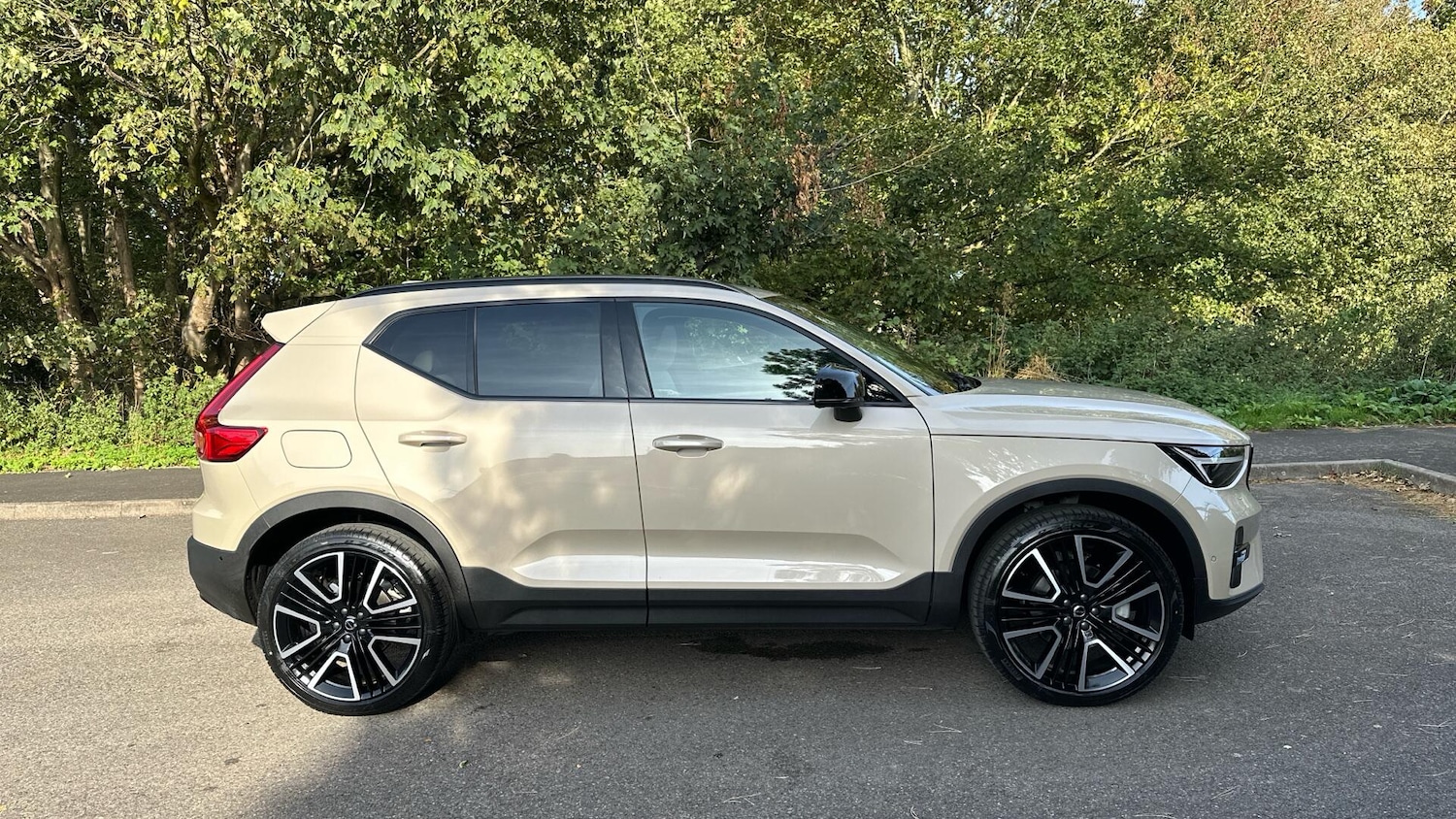 Used Volvo XC40 2025 for sale - 76337796: Photo 9