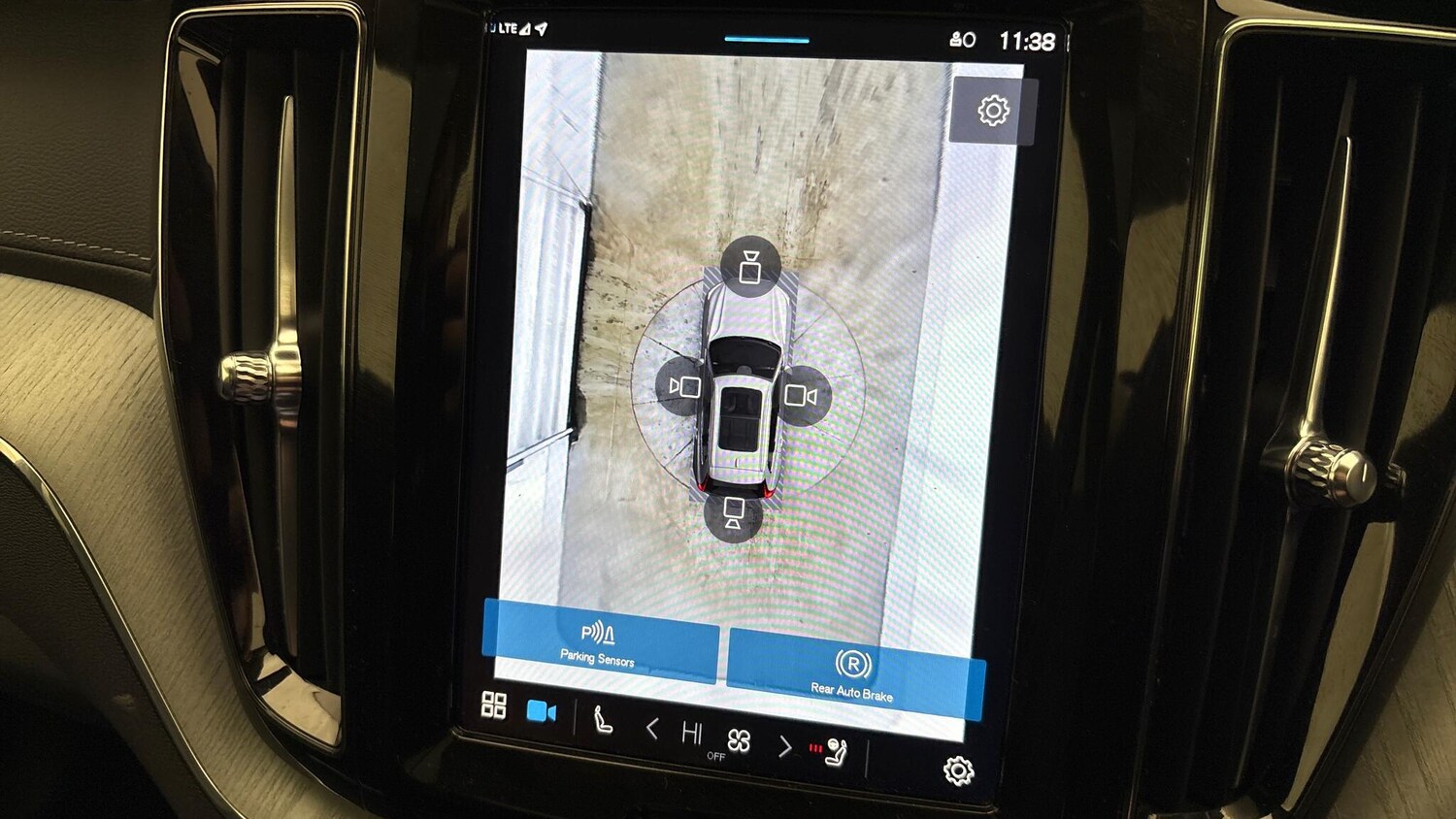 Used Volvo XC60 2025 for sale - 77722516: Photo 43