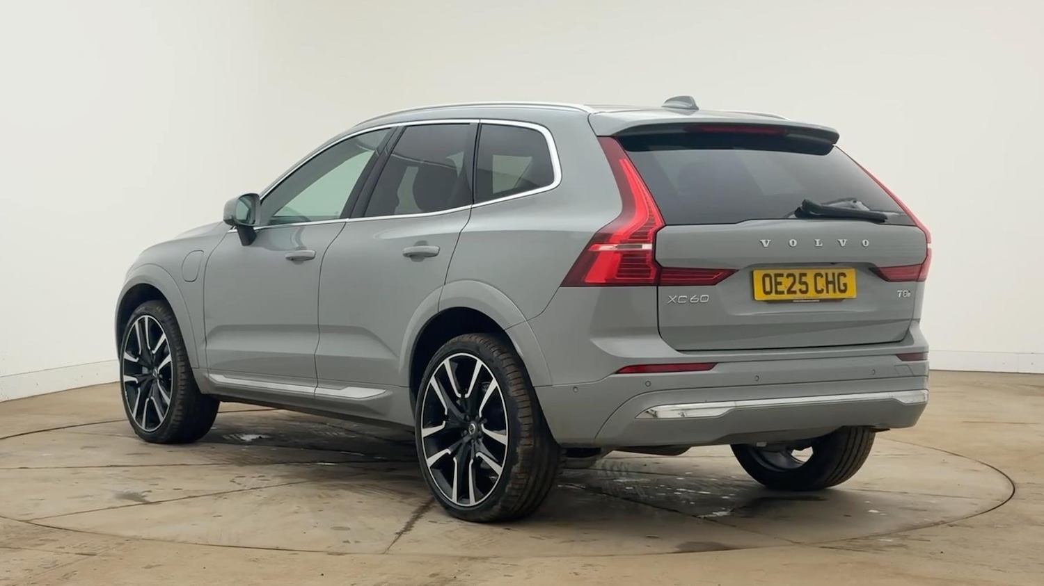 Used Volvo XC60 2025 for sale - 77722516: Photo 5
