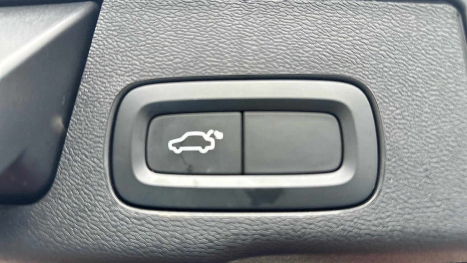 Used Volvo XC60 2023 for sale - 77672909: Photo 16