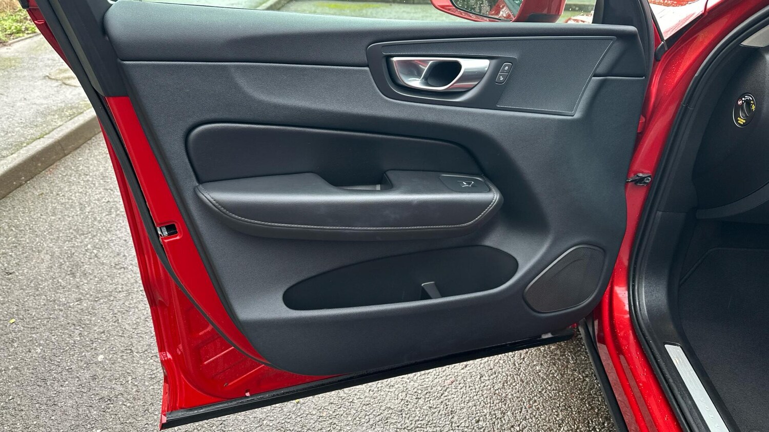 Used Volvo XC60 2023 for sale - 77672909: Photo 28