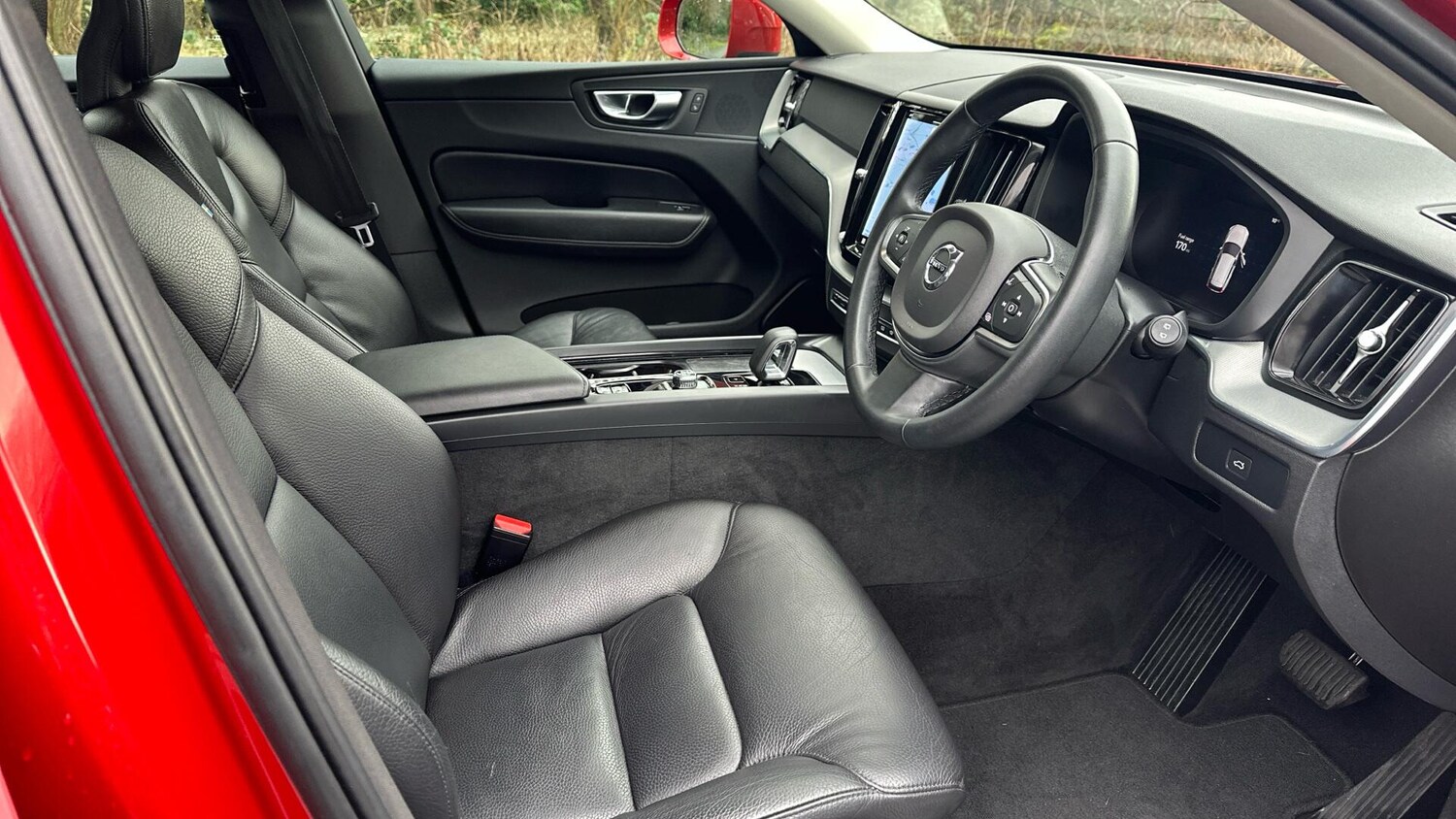 Used Volvo XC60 2023 for sale - 77672909: Photo 32