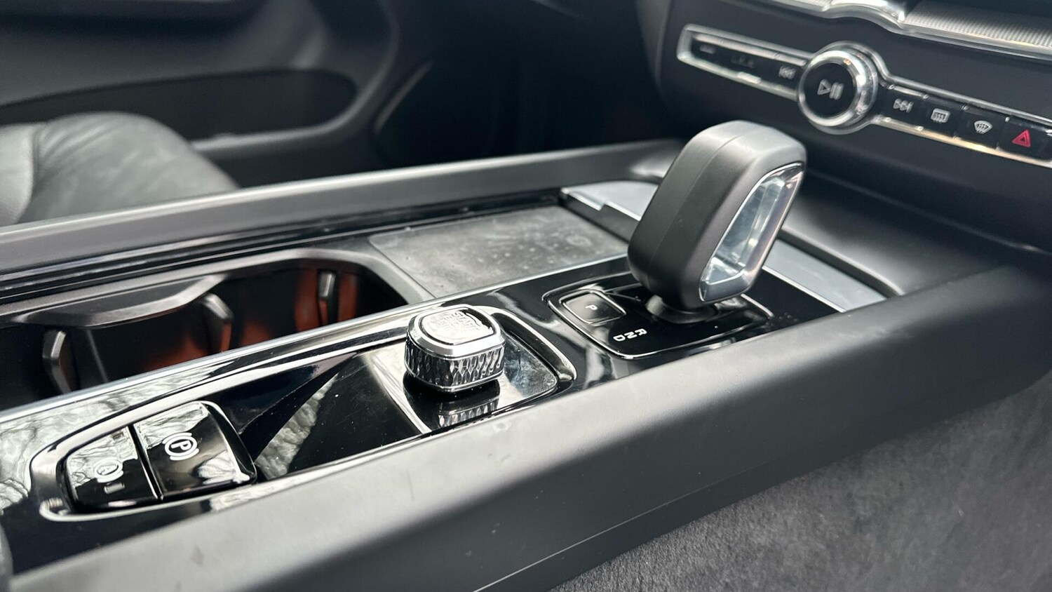 Used Volvo XC60 2023 for sale - 77672909: Photo 35