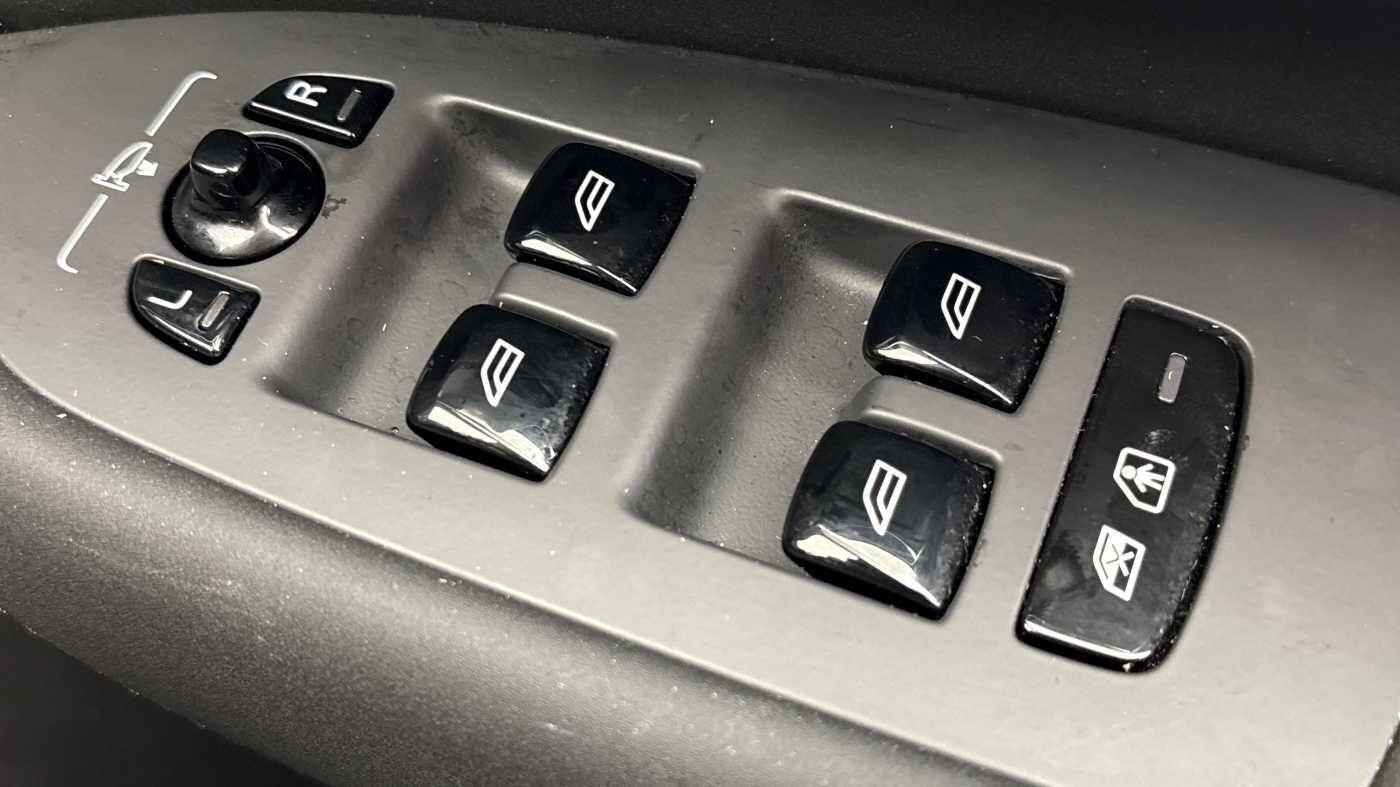 Used Volvo XC90 2025 for sale - 76918651: Photo 25