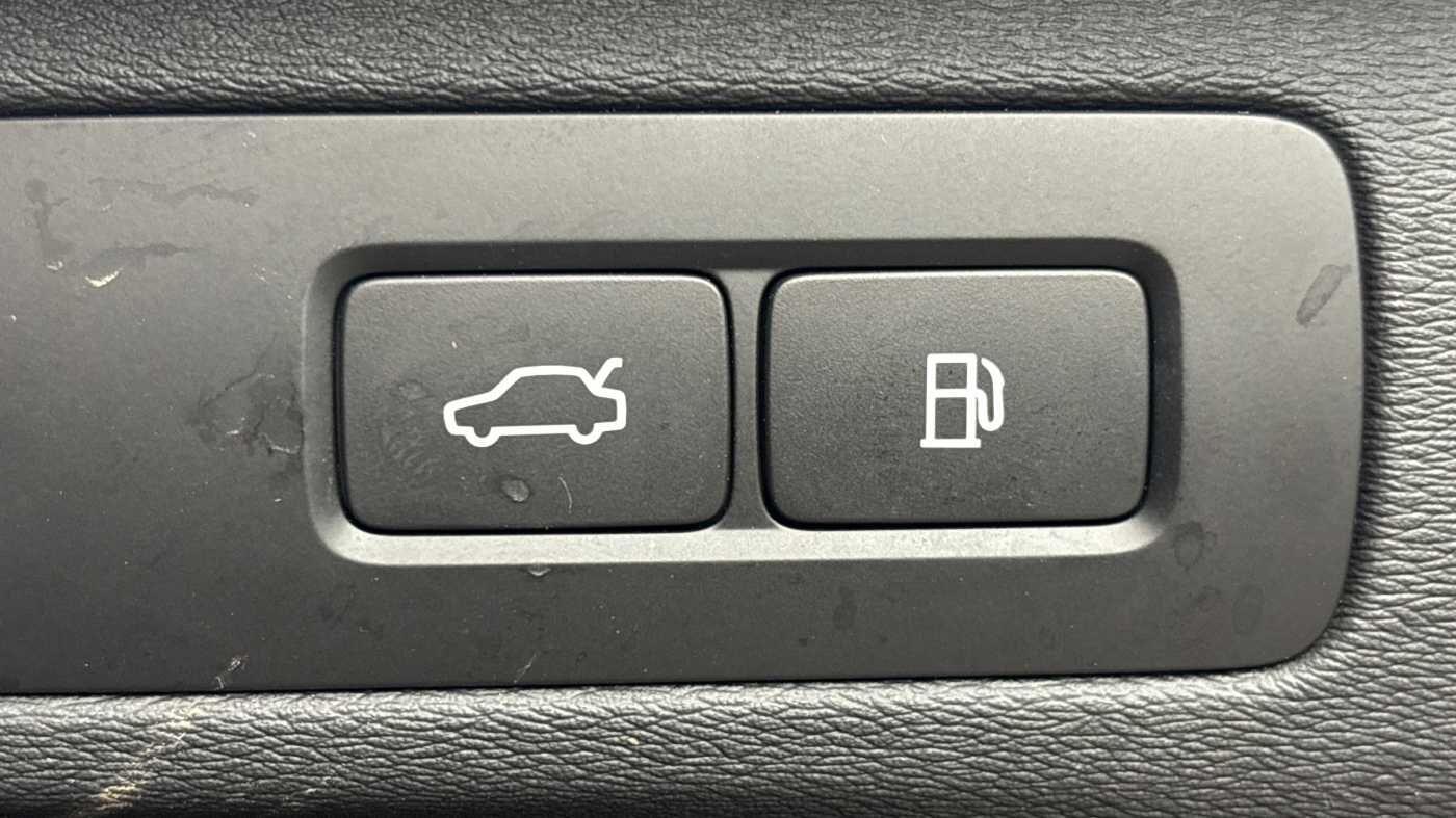 Used Volvo XC90 2025 for sale - 76918651: Photo 30