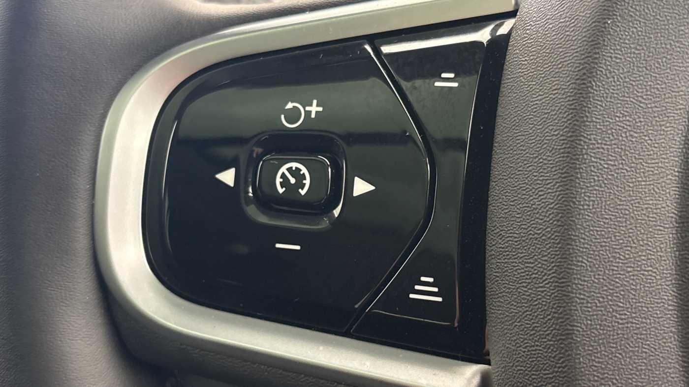 Used Volvo XC90 2025 for sale - 76918651: Photo 31