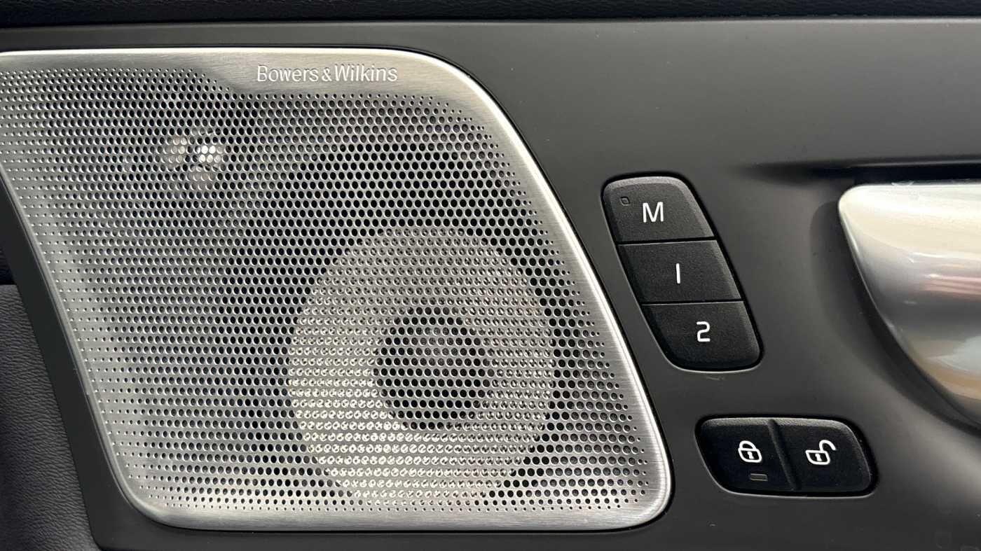 Used Volvo XC60 2023 for sale - 77672904: Photo 27