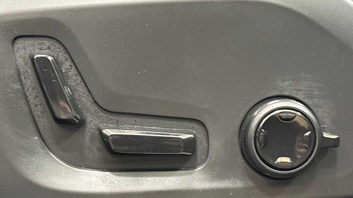 Used Volvo XC60 2023 for sale - 77672904: Photo 28