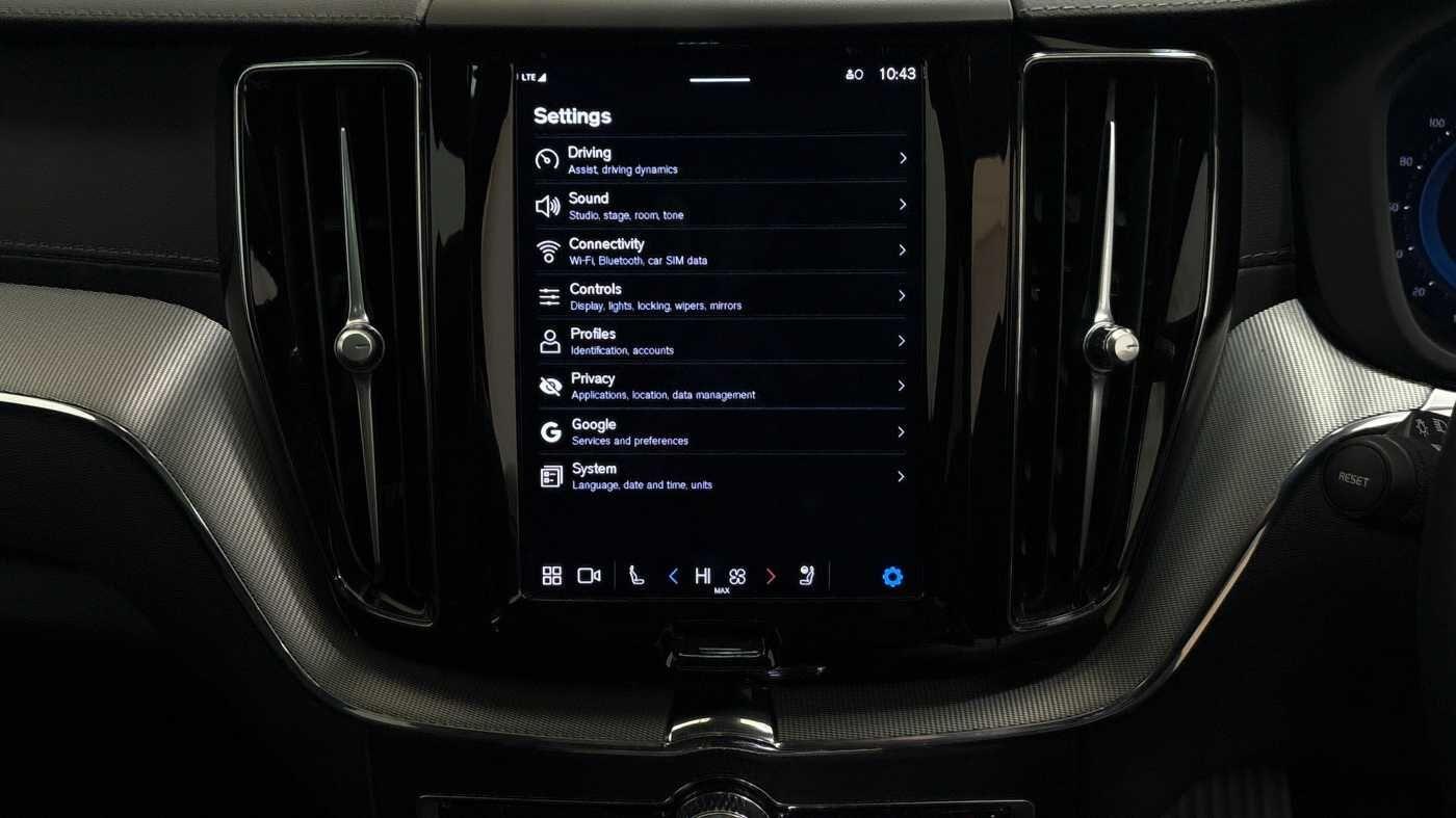 Used Volvo XC60 2023 for sale - 77672904: Photo 35