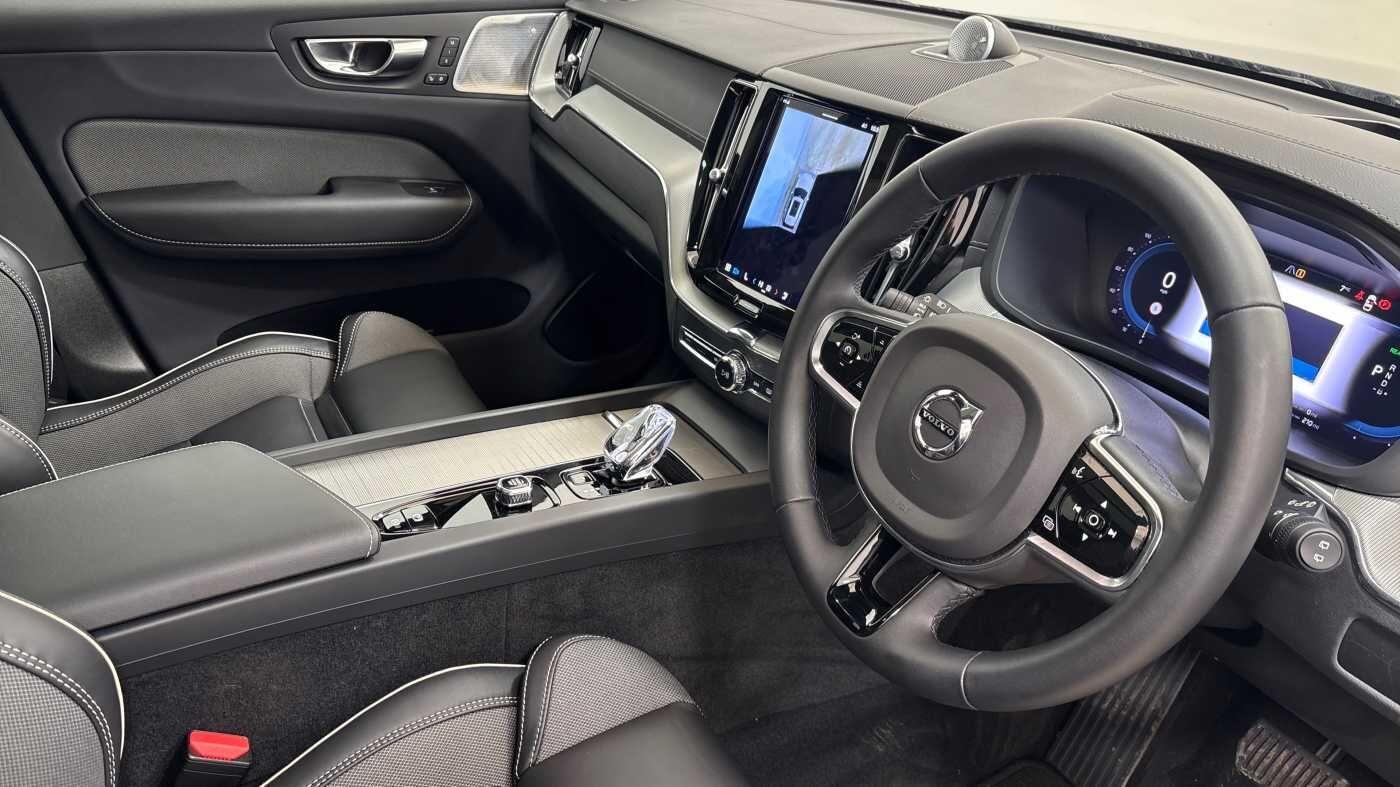 Used Volvo XC60 2023 for sale - 77672904: Photo 9