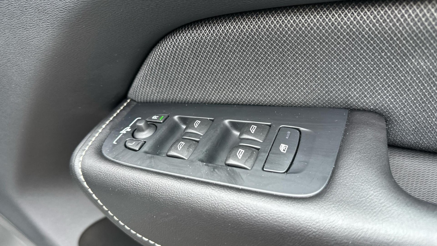 Used Volvo XC60 2022 for sale - 76423860: Photo 24