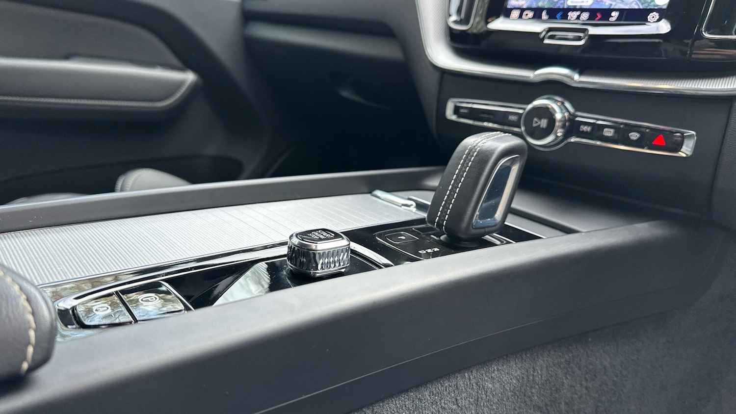 Used Volvo XC60 2022 for sale - 76423860: Photo 26