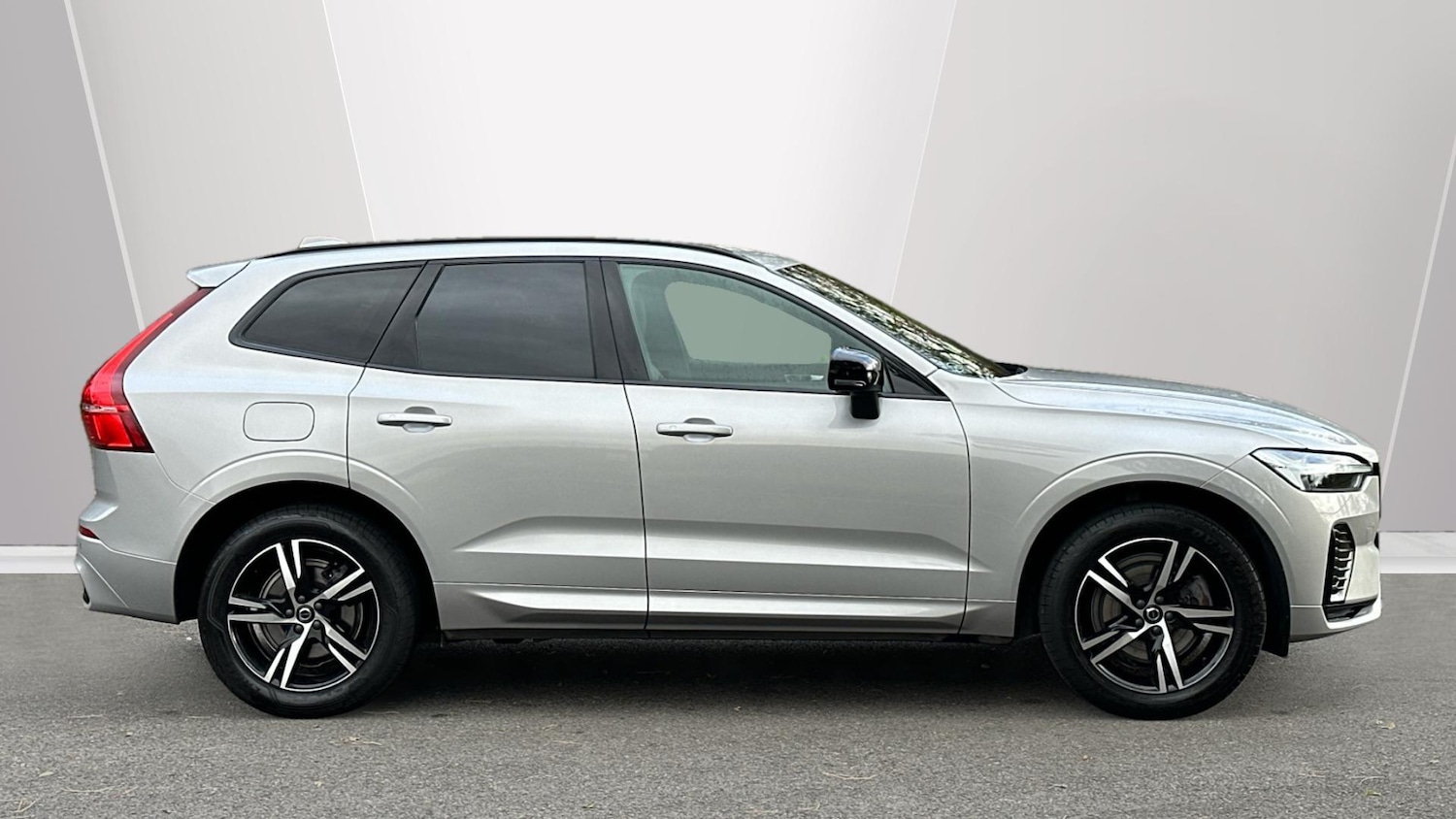 Used Volvo XC60 2022 for sale - 76423860: Photo 3