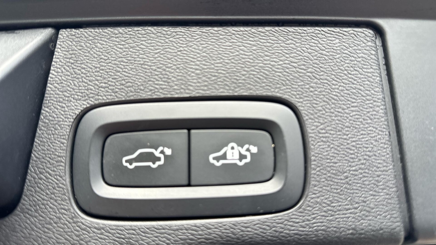 Used Volvo XC60 2022 for sale - 76423860: Photo 34