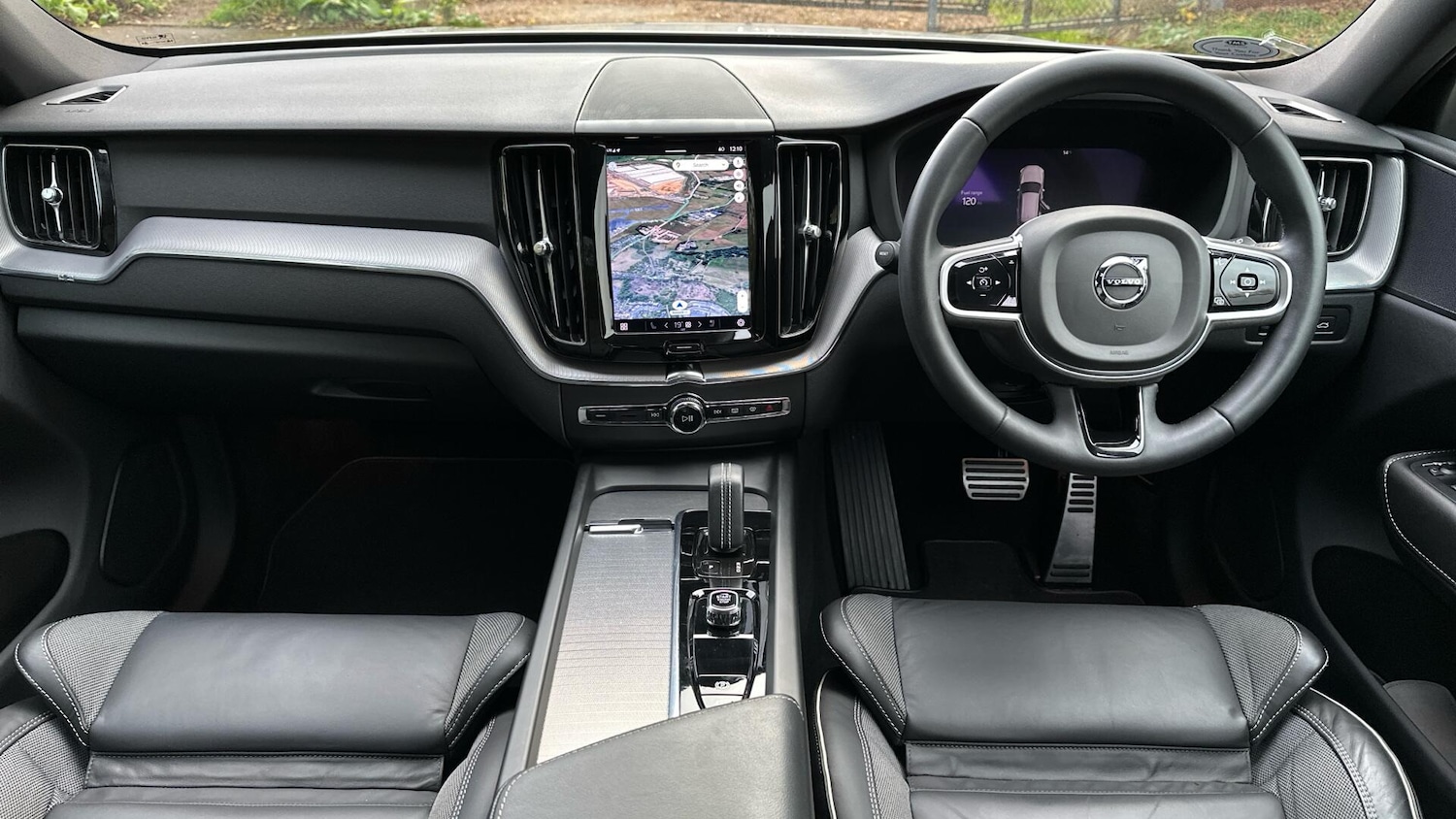 Used Volvo XC60 2022 for sale - 76423860: Photo 5