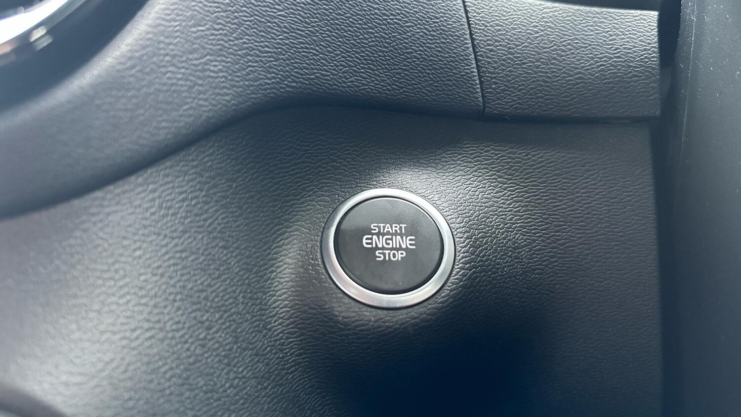 Used Volvo XC40 for sale - 77191457: Photo 26