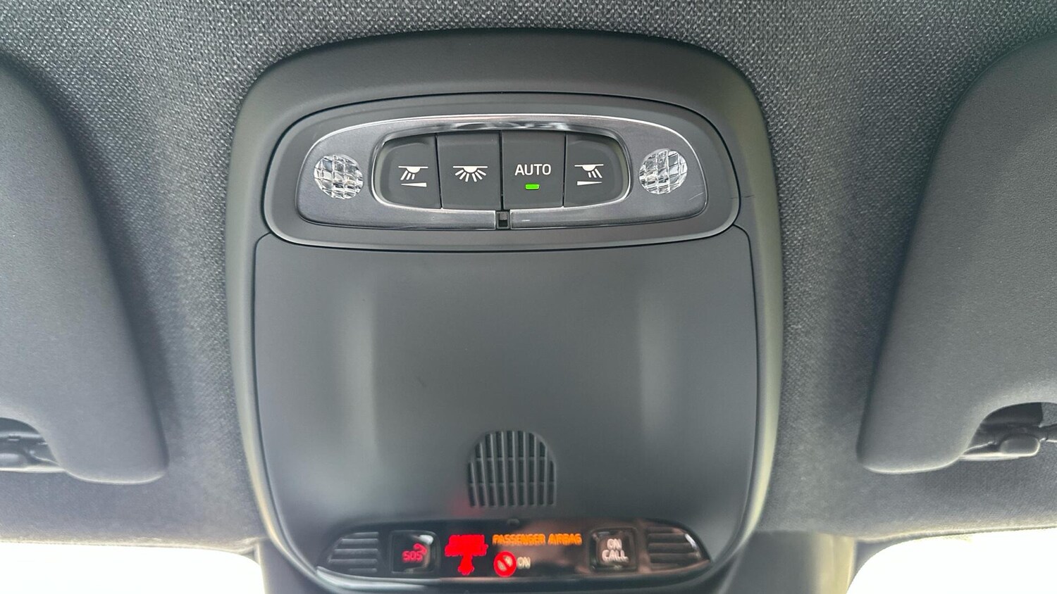 Used Volvo XC40 for sale - 77191457: Photo 27