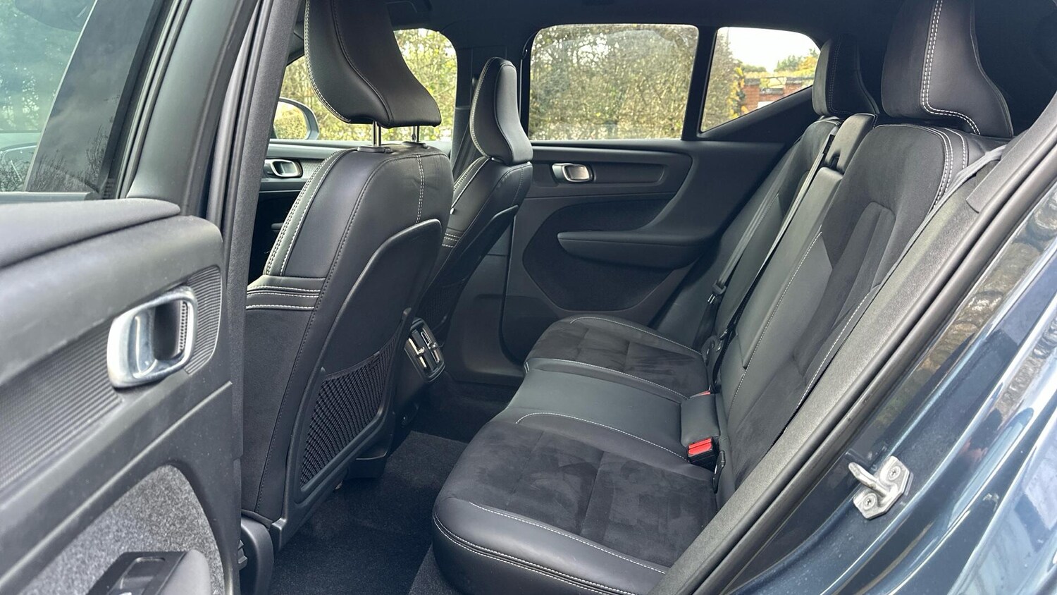 Used Volvo XC40 for sale - 77191457: Photo 31