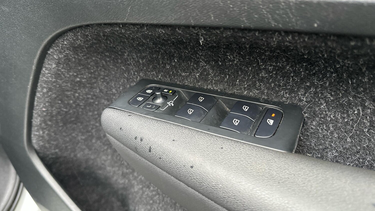 Used Volvo XC40 2021 for sale - 77672965: Photo 23