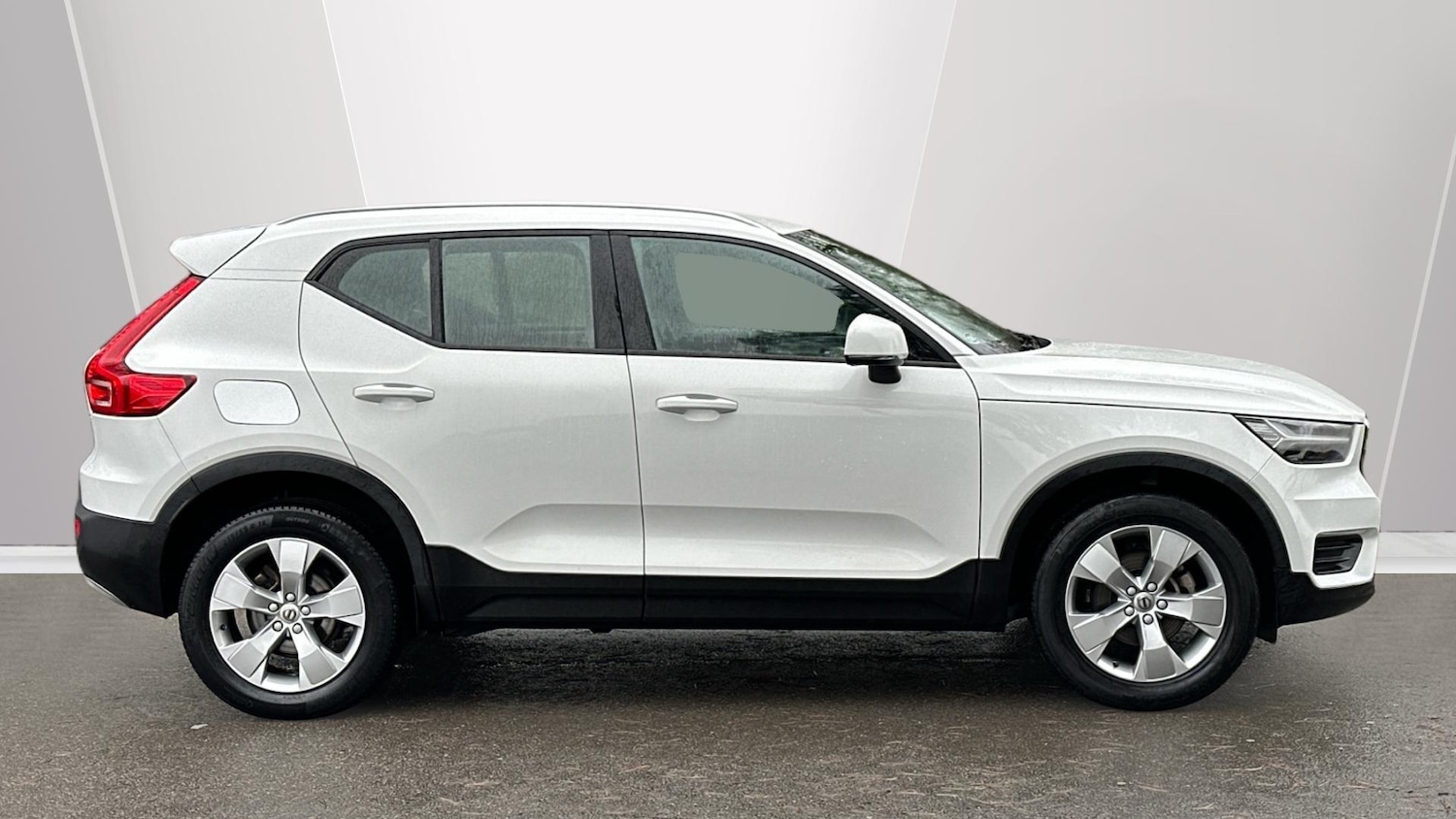Used Volvo XC40 2021 for sale - 77672965: Photo 3