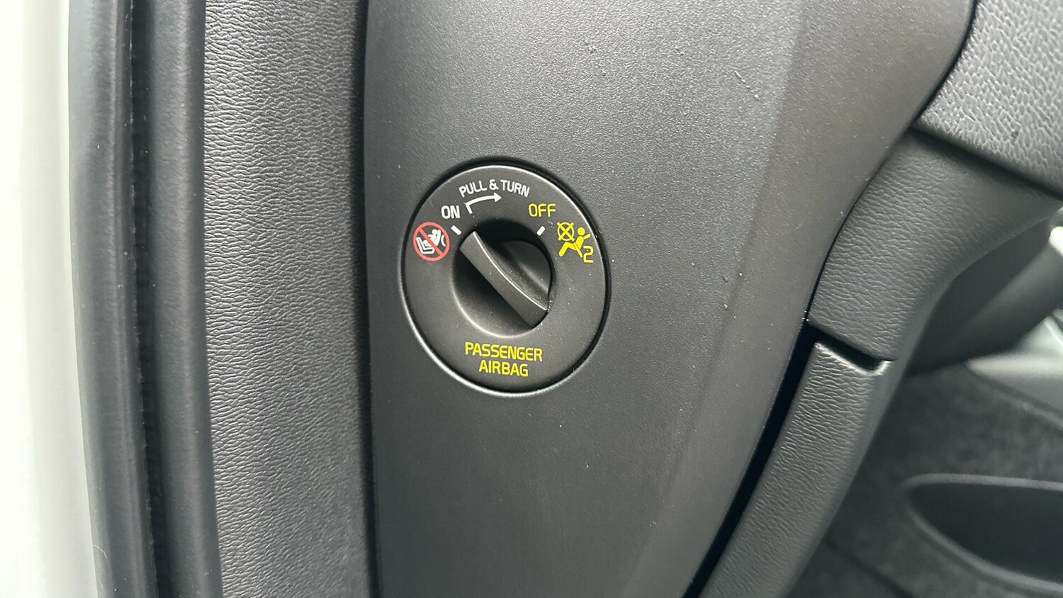 Used Volvo XC40 2021 for sale - 77672965: Photo 38