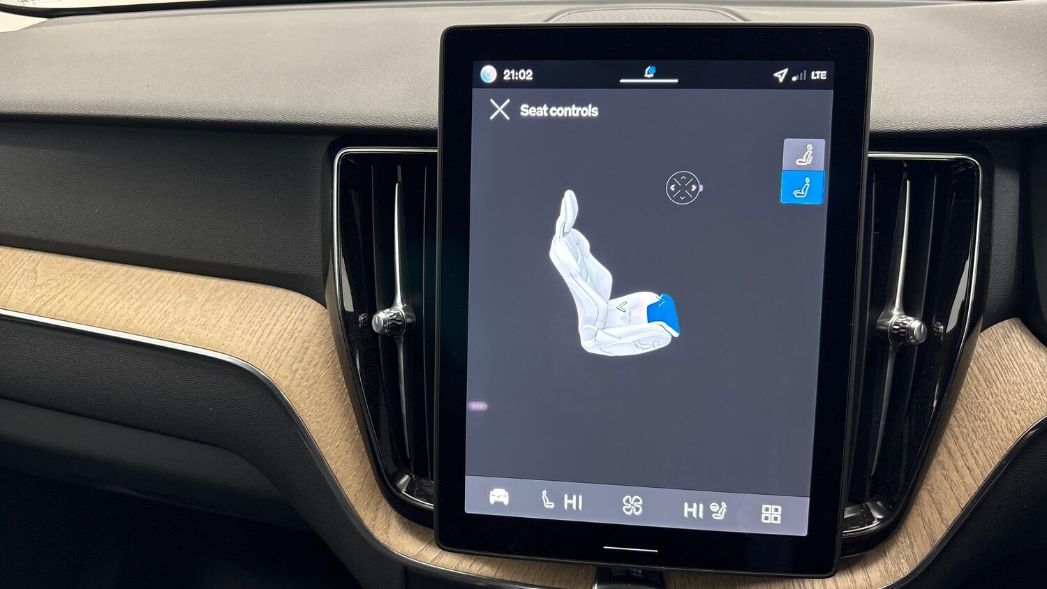 Used Volvo XC60 2025 for sale - 77722744: Photo 41