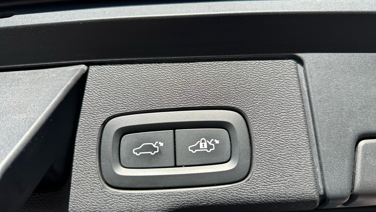 Used Volvo XC60 2021 for sale - 76337886: Photo 28