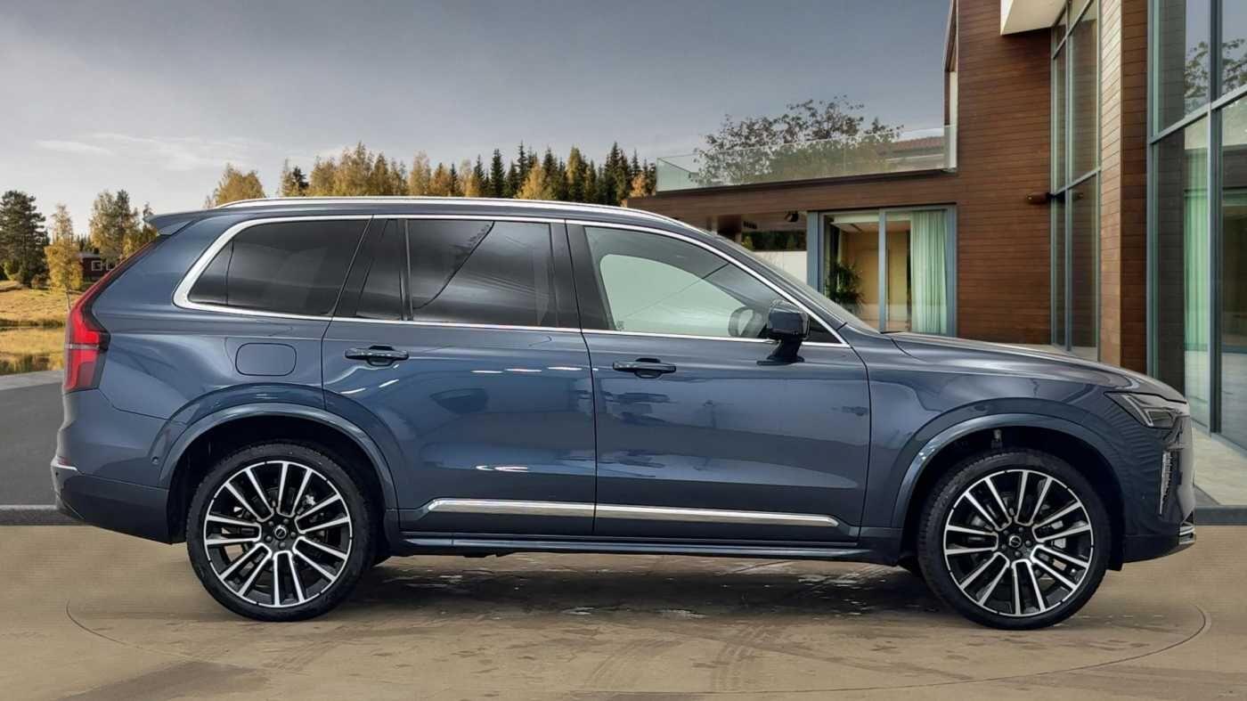 Used Volvo XC90 2025 for sale - 77040407: Photo 2