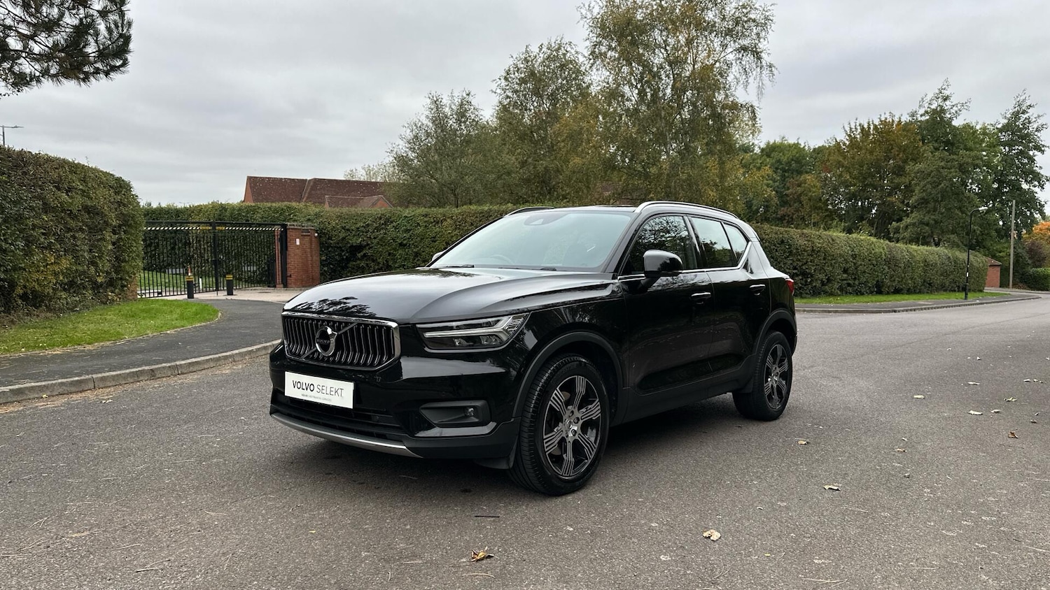 Used Volvo XC40 2021 for sale - 76337775: Photo 3