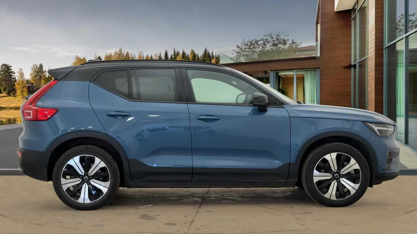 Used Volvo XC40 2022 for sale - 77673000: Photo 2