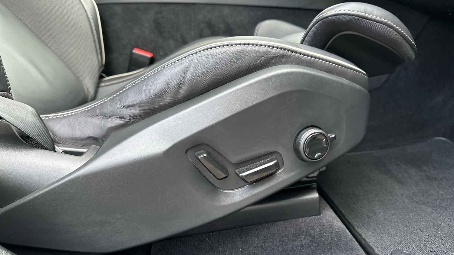 Used Volvo XC60 2022 for sale - 76337501: Photo 42