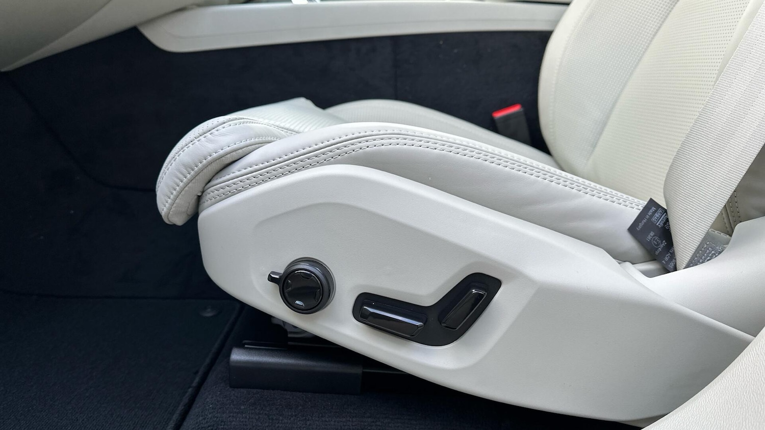 Used Volvo XC60 for sale - 77266808: Photo 41