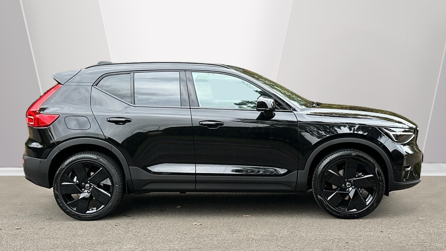 Used Volvo XC40 2025 for sale - 77202482: Photo 8