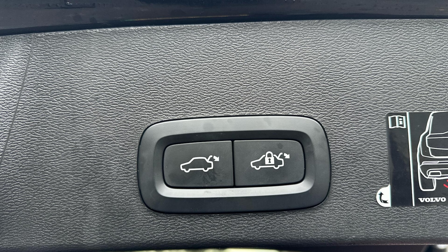 Used Volvo XC40 2021 for sale - 76964608: Photo 33