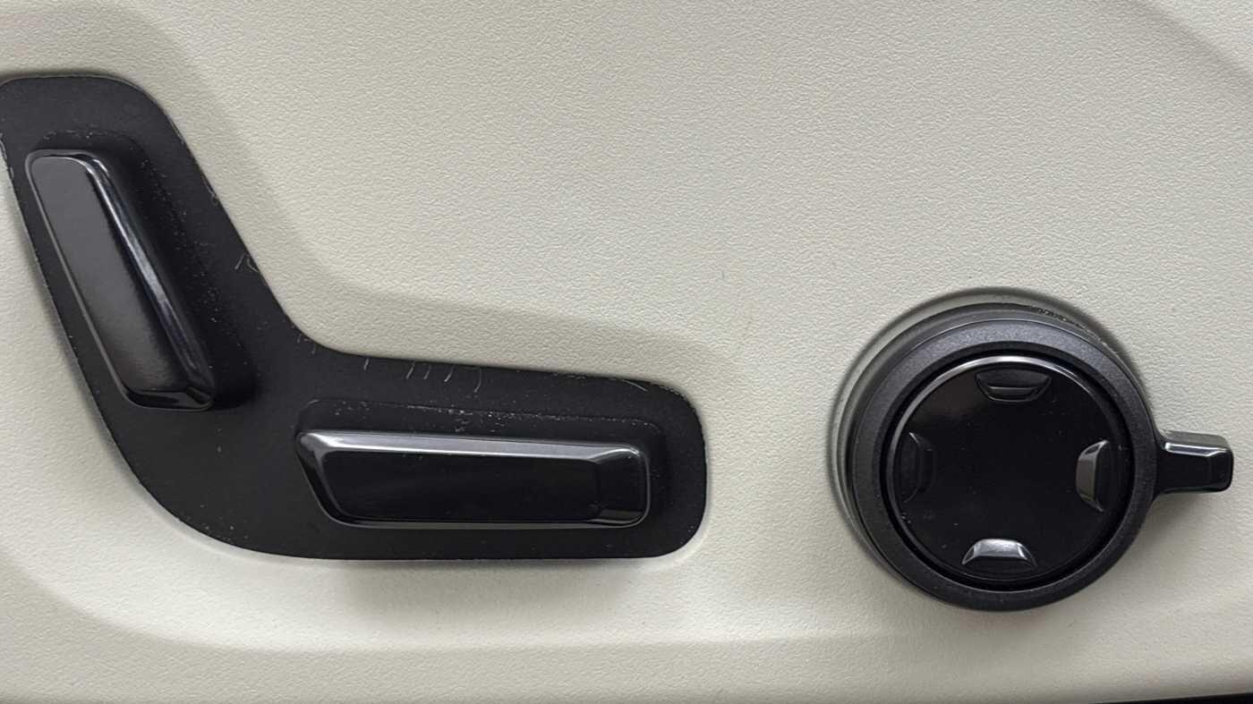 Used Volvo XC90 2025 for sale - 76765307: Photo 28