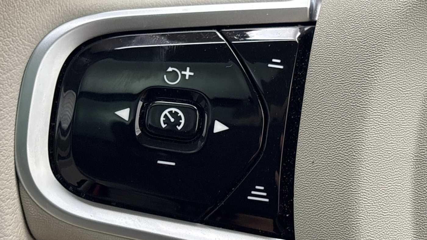 Used Volvo XC90 2025 for sale - 76765307: Photo 31