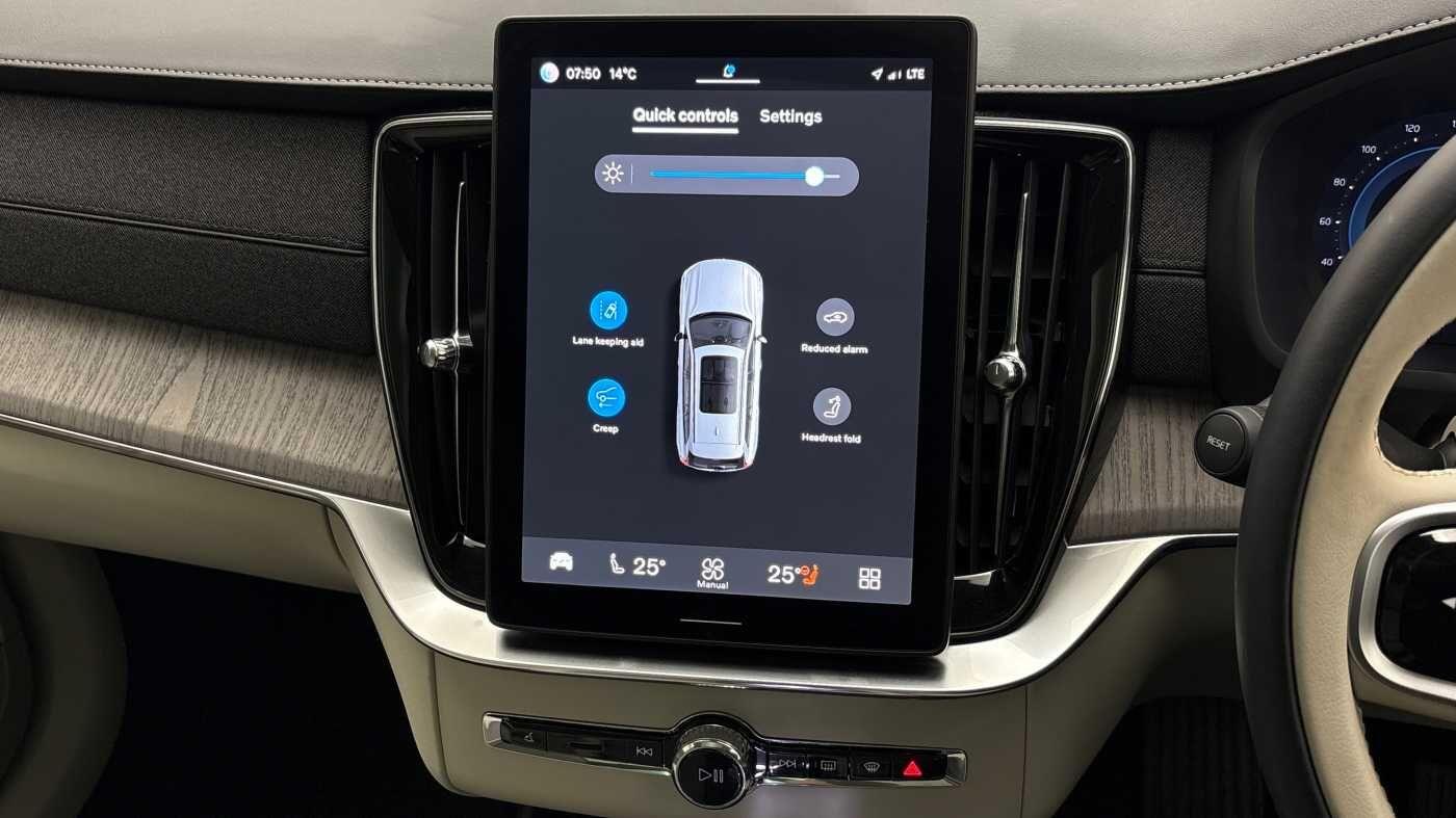 Used Volvo XC90 2025 for sale - 76765307: Photo 34