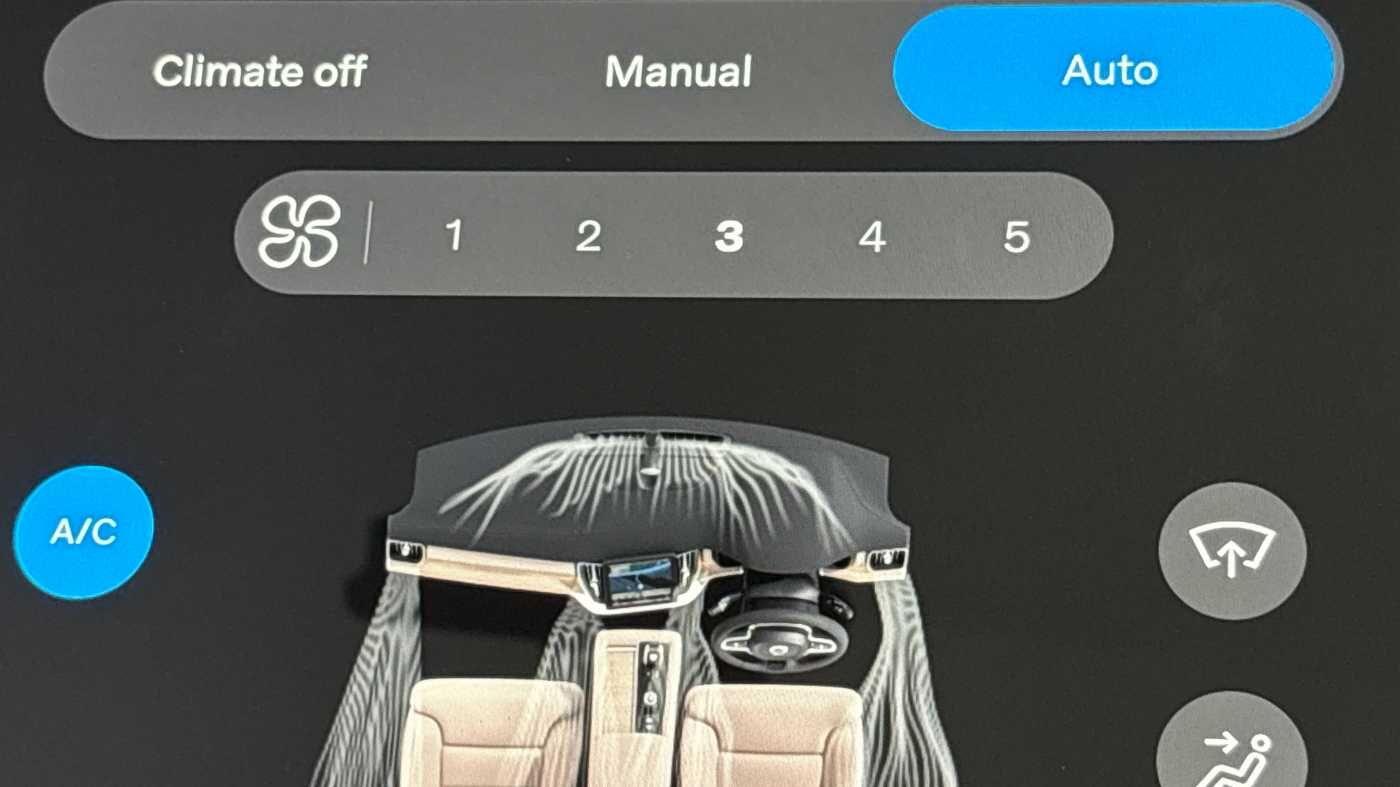 Used Volvo XC90 2025 for sale - 76765307: Photo 40