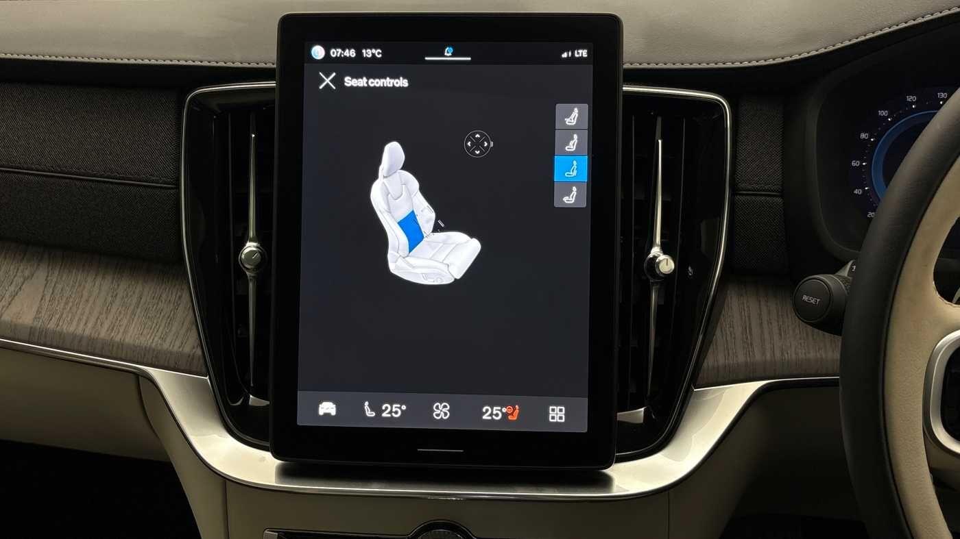 Used Volvo XC90 2025 for sale - 76765307: Photo 42