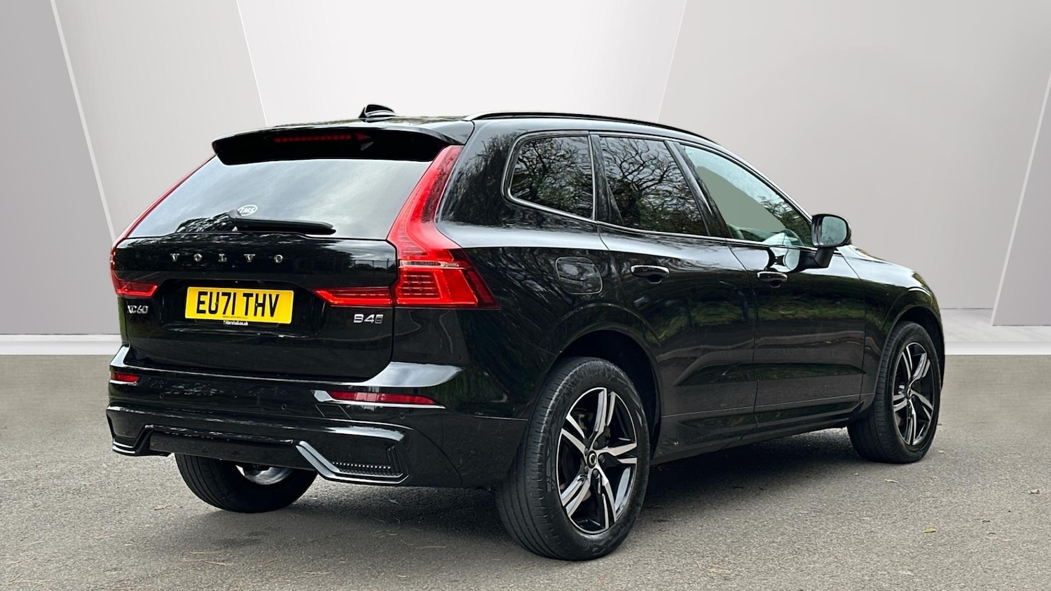 Used Volvo XC60 2022 for sale - 76584862: Photo 2