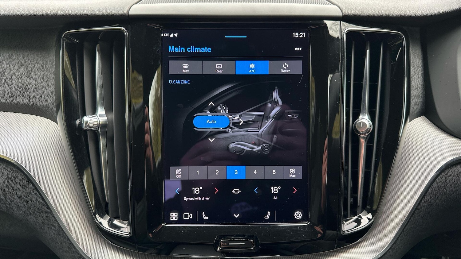 Used Volvo XC60 2022 for sale - 76584862: Photo 50