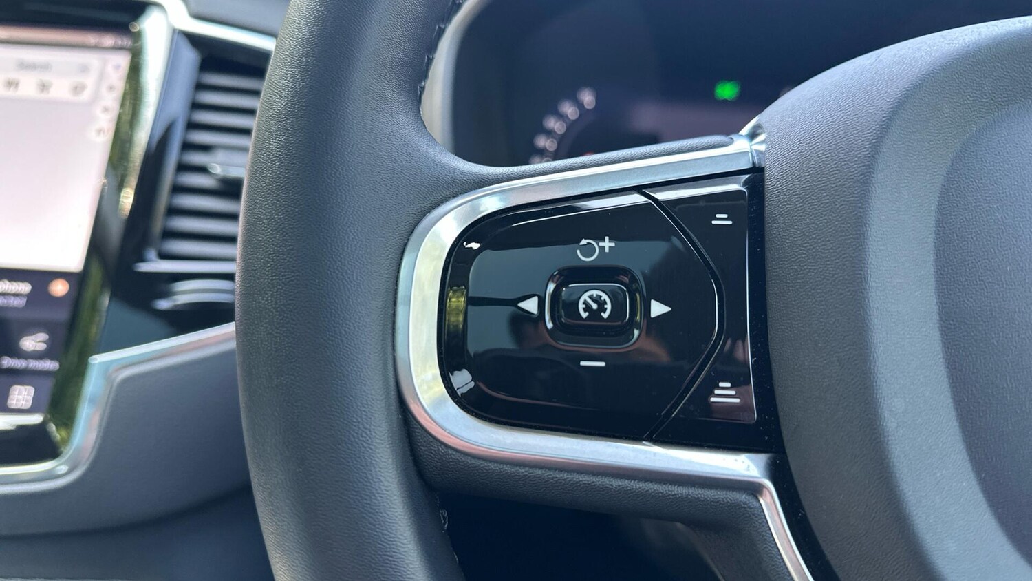 Used Volvo XC90 2022 for sale - 77672952: Photo 21