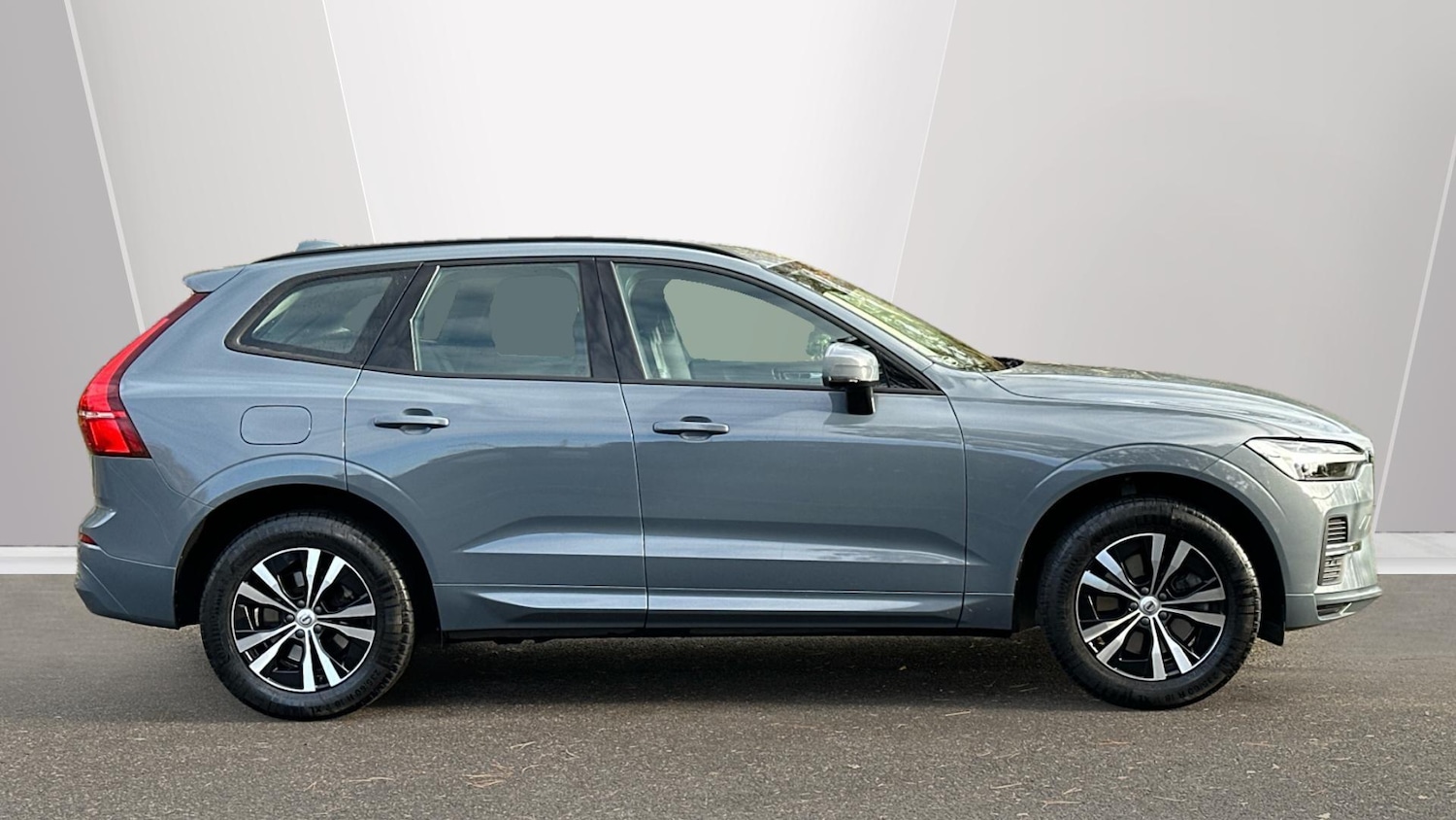 Used Volvo XC60 2023 for sale - 76337814: Photo 3